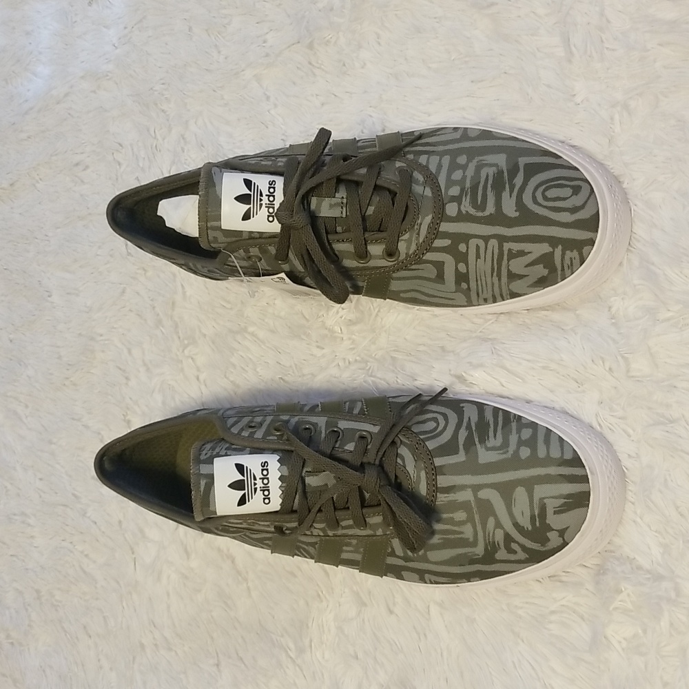 NWT Adidas Adi-Ease Shateboarding Shoes Raw Khaki Size 13